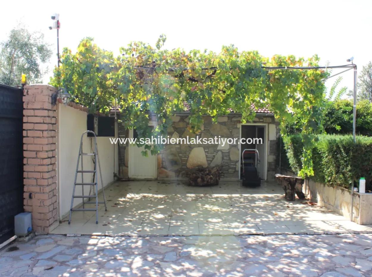 Luxury Villa With Pool In 1458 M² Land For Sale In Köyceğiz