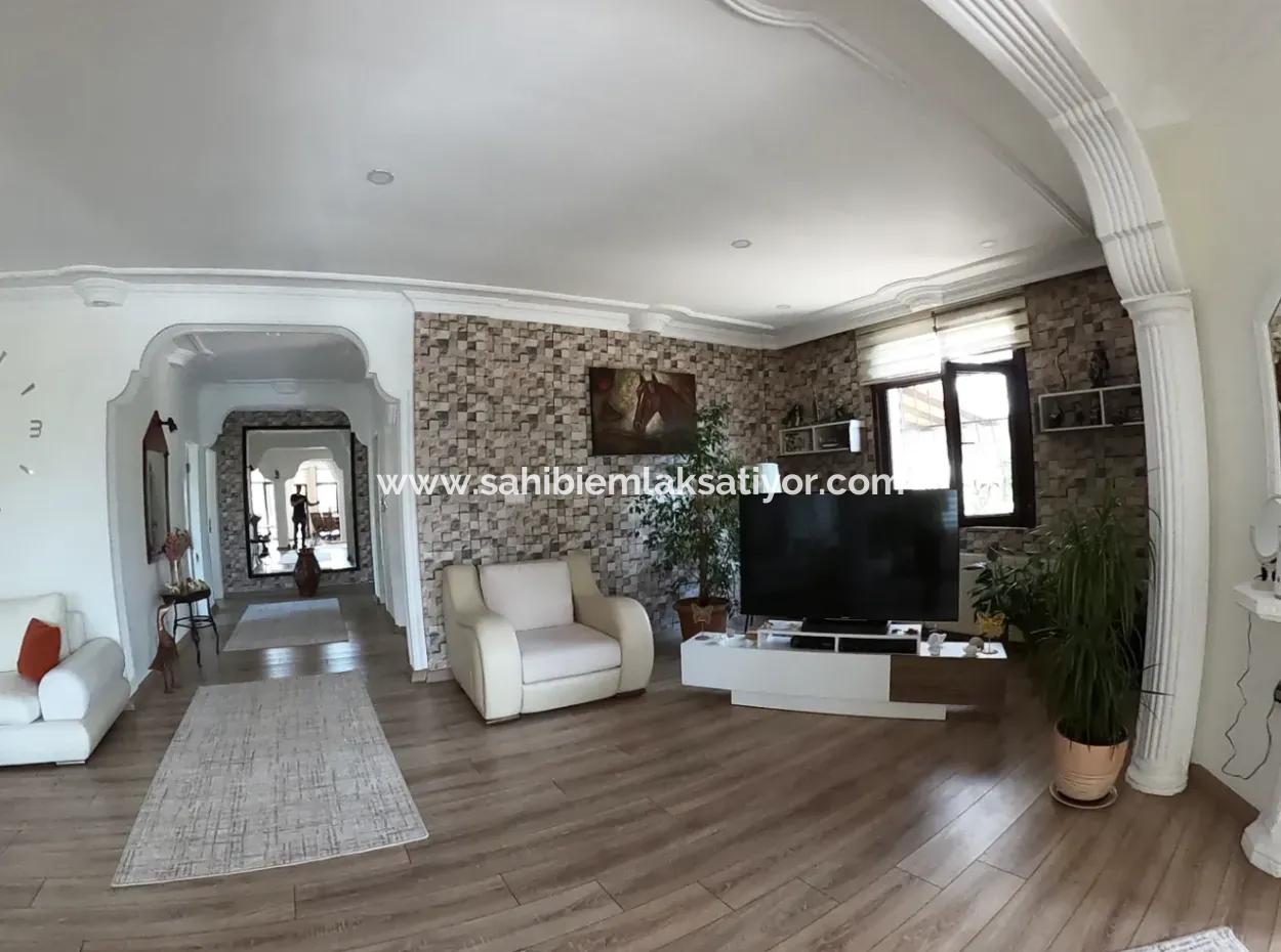 Luxury Villa With Pool In 1458 M² Land For Sale In Köyceğiz