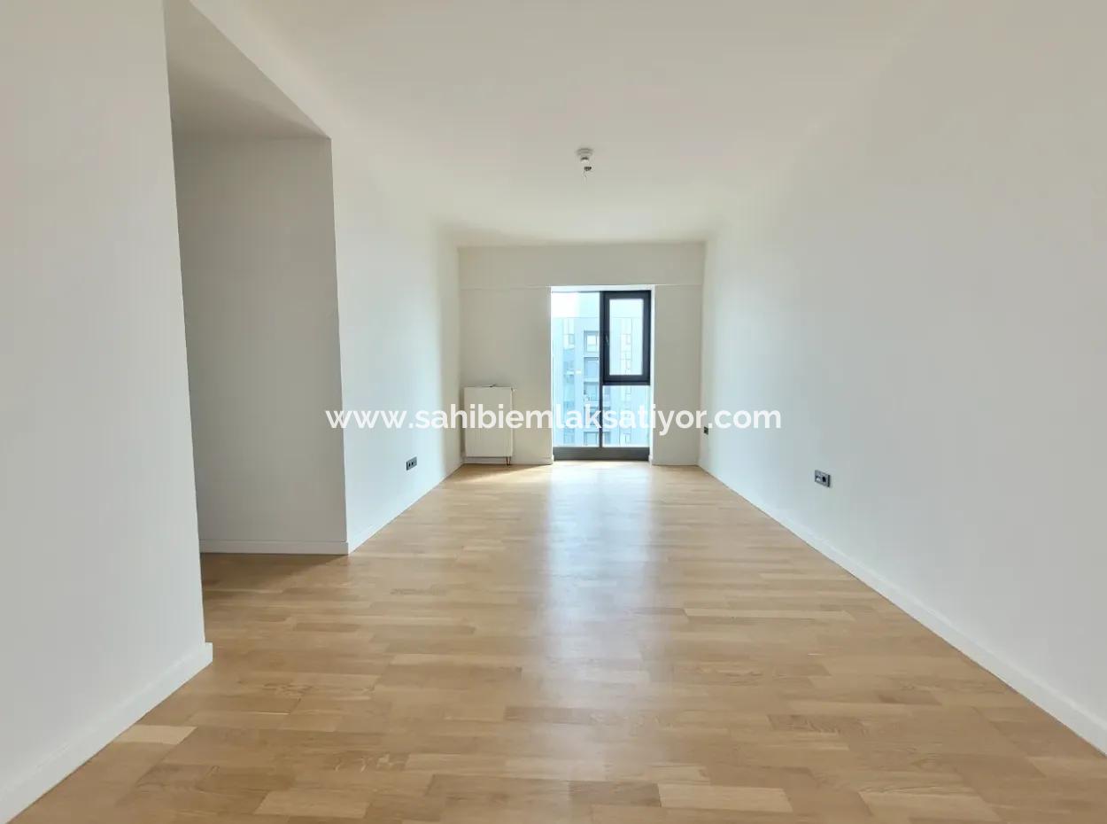 4+1 6Th Floor Tenantless Apartment For Sale In Beytepe İncek Bulvar Loft Complex