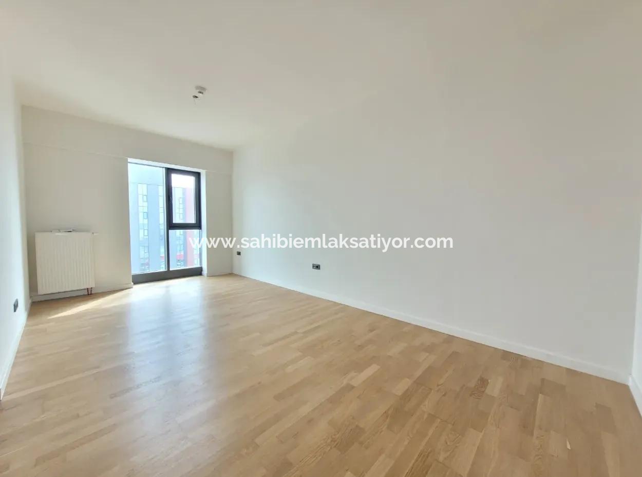 4+1 6Th Floor Tenantless Apartment For Sale In Beytepe İncek Bulvar Loft Complex