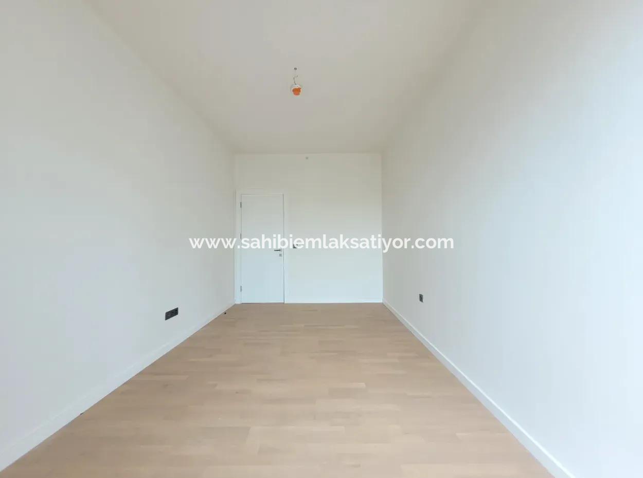 110 M2 2+1 6St Floor Tenantless Apartment For Sale In Beytepe İncek Bulvar Loft Complex