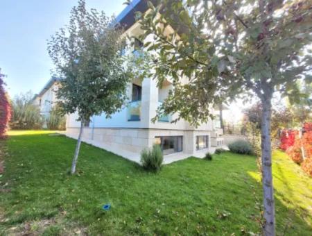 Luxury Duplex Villa For Sale On 730 M² Plot In İncek 4+2 İncek Mahallesi Gölbaşı Ankara Turkey