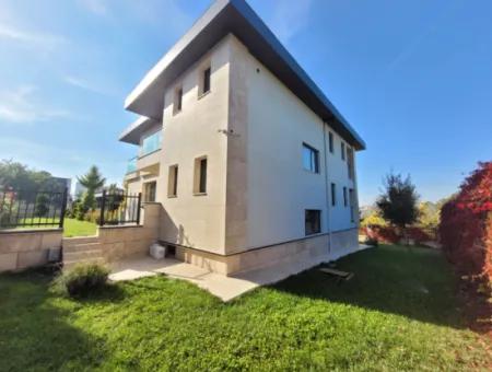 Luxury Duplex Villa For Sale On 730 M² Plot In İncek 4+2 İncek Mahallesi Gölbaşı Ankara Turkey
