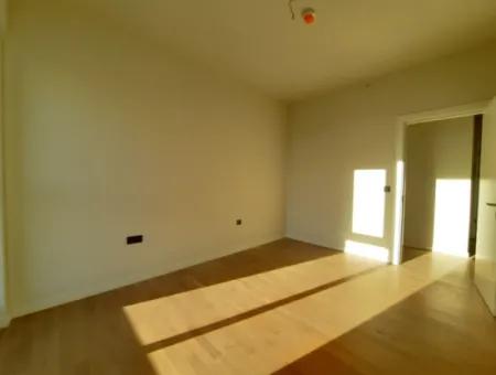 3+1 130 M² 17Rd Floor South Facing Apartment For Sale In Beytepe İncek Bulvar Loft Complex