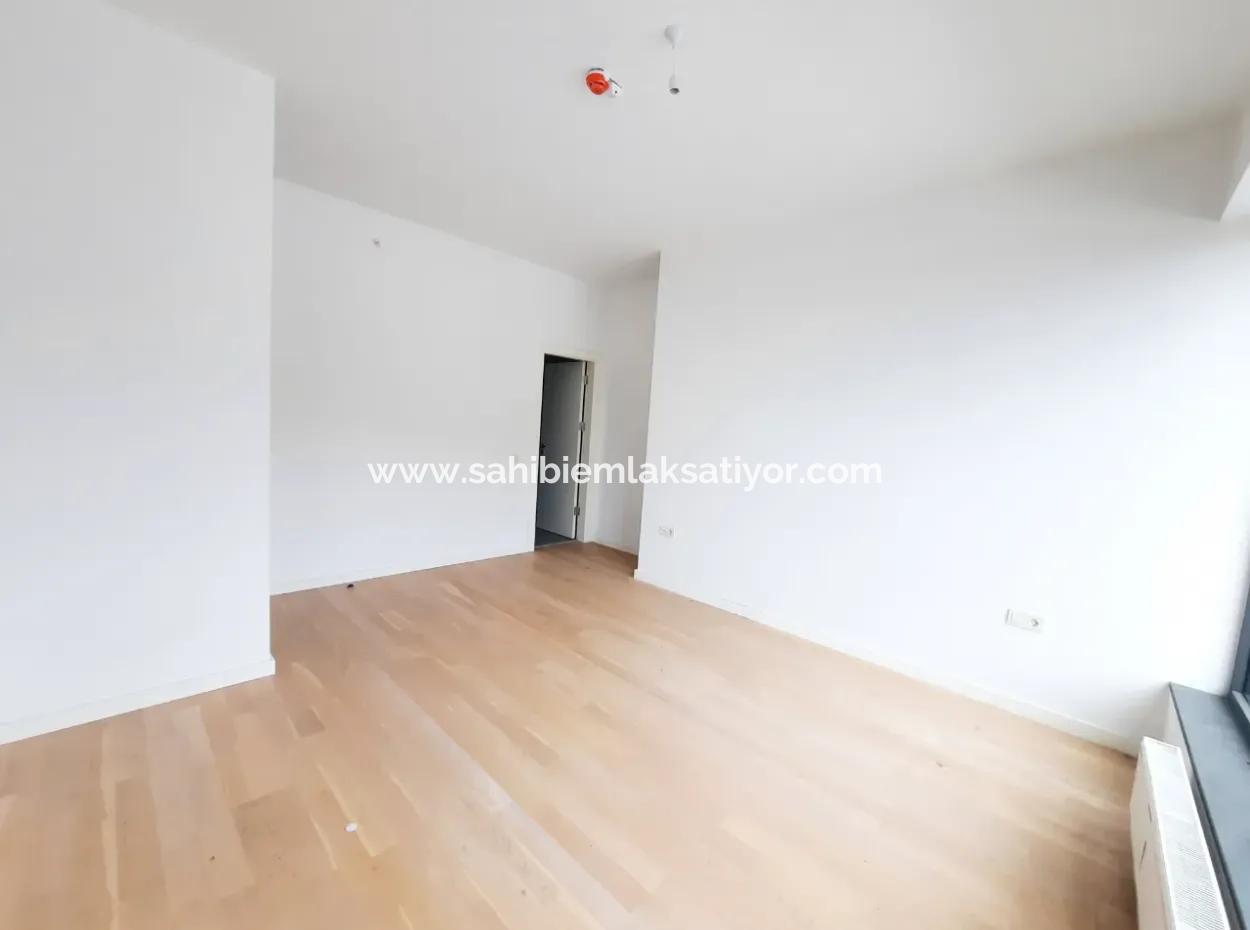 İncek Loft Satılık 3+1 Bahçe Dubleksi Şehir Manzaralı Daire