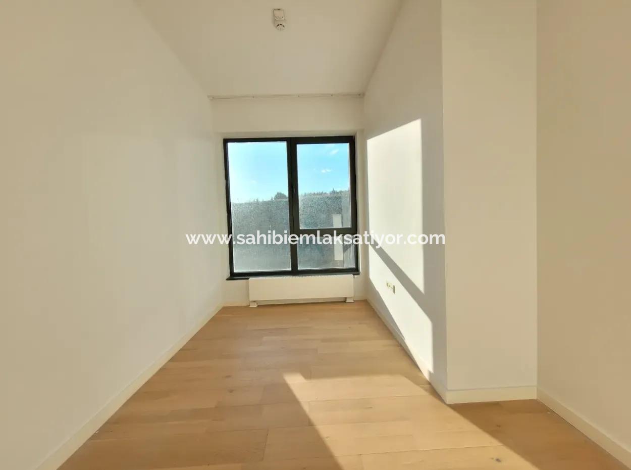İncek Loft Satılık Teraslı  3+1 Şehir Manzaralı 3.Kat Daire