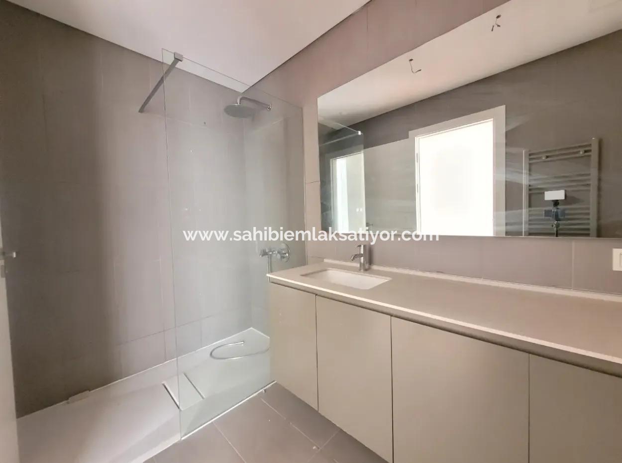 İncek Loft Satılık Teraslı  3+1 Şehir Manzaralı 3.Kat Daire