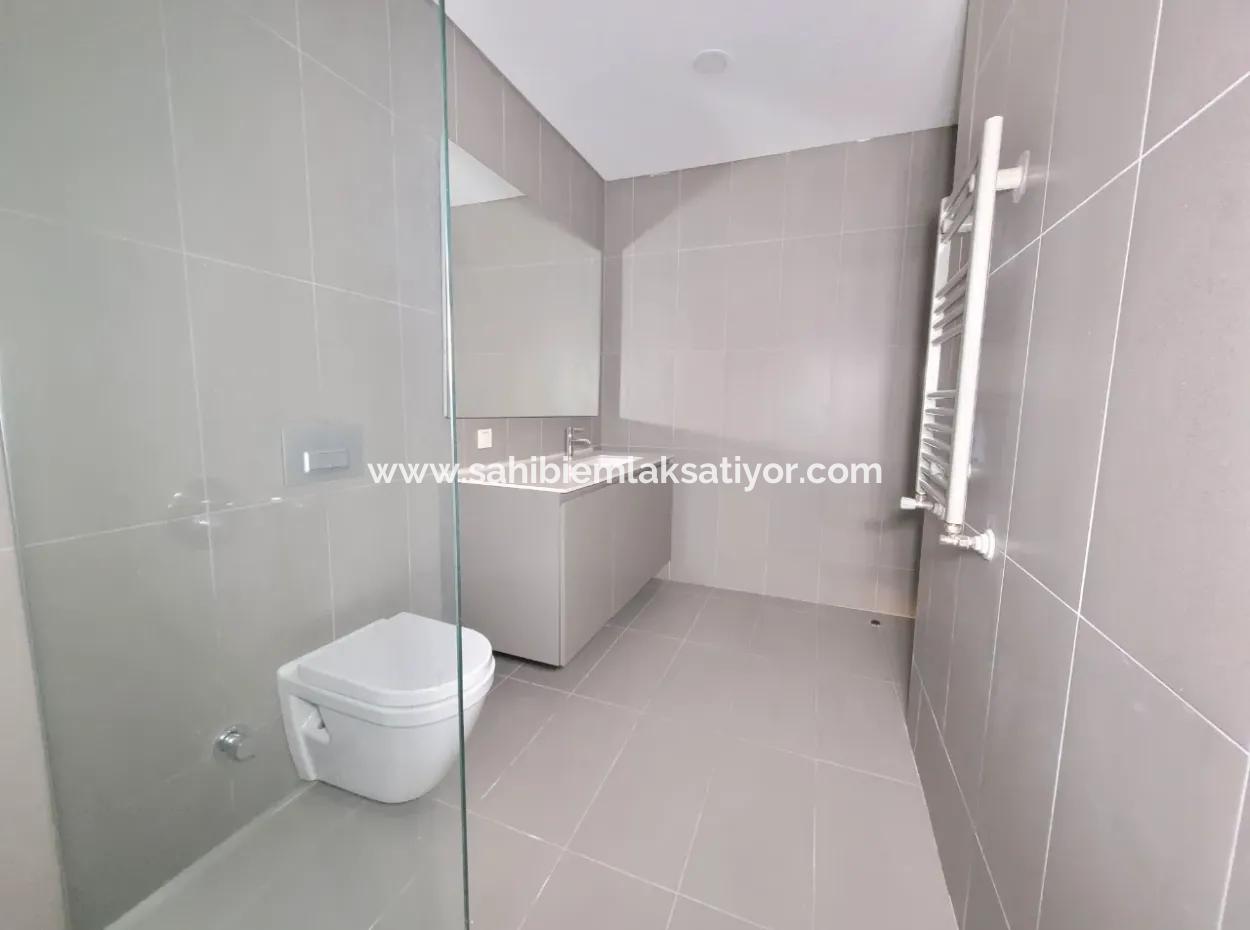 Boş Krediye Uygun İncek Loft Satılık 2,5+1 Peyzaj Manzaralı 1.Kat Daire