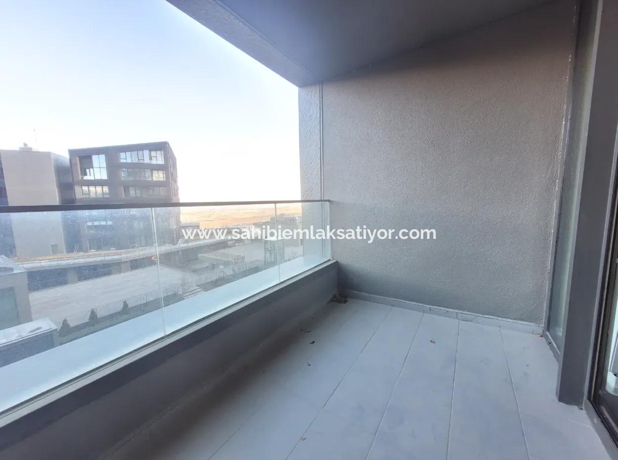 Boş Krediye Uygun İncek Loft Satılık 2,5+1 Peyzaj Manzaralı Kiracısız 2.Kat Daire
