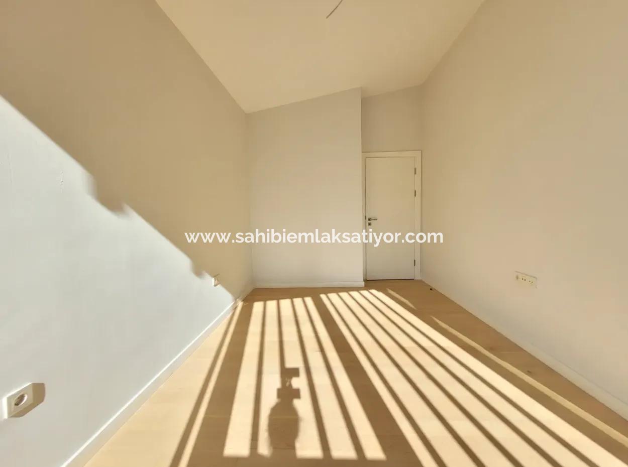 İncek Loft Satılık  5.5+1 Dubleks  Peyzaj Manzaralı 4.Kat Kiracısız Daire