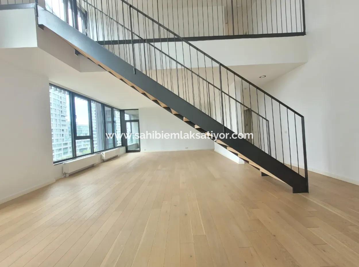 İncek Loft Satılık  5,5+1 Dubleks Peysaj Manzaralı 5.Kat Kiracısız Daire