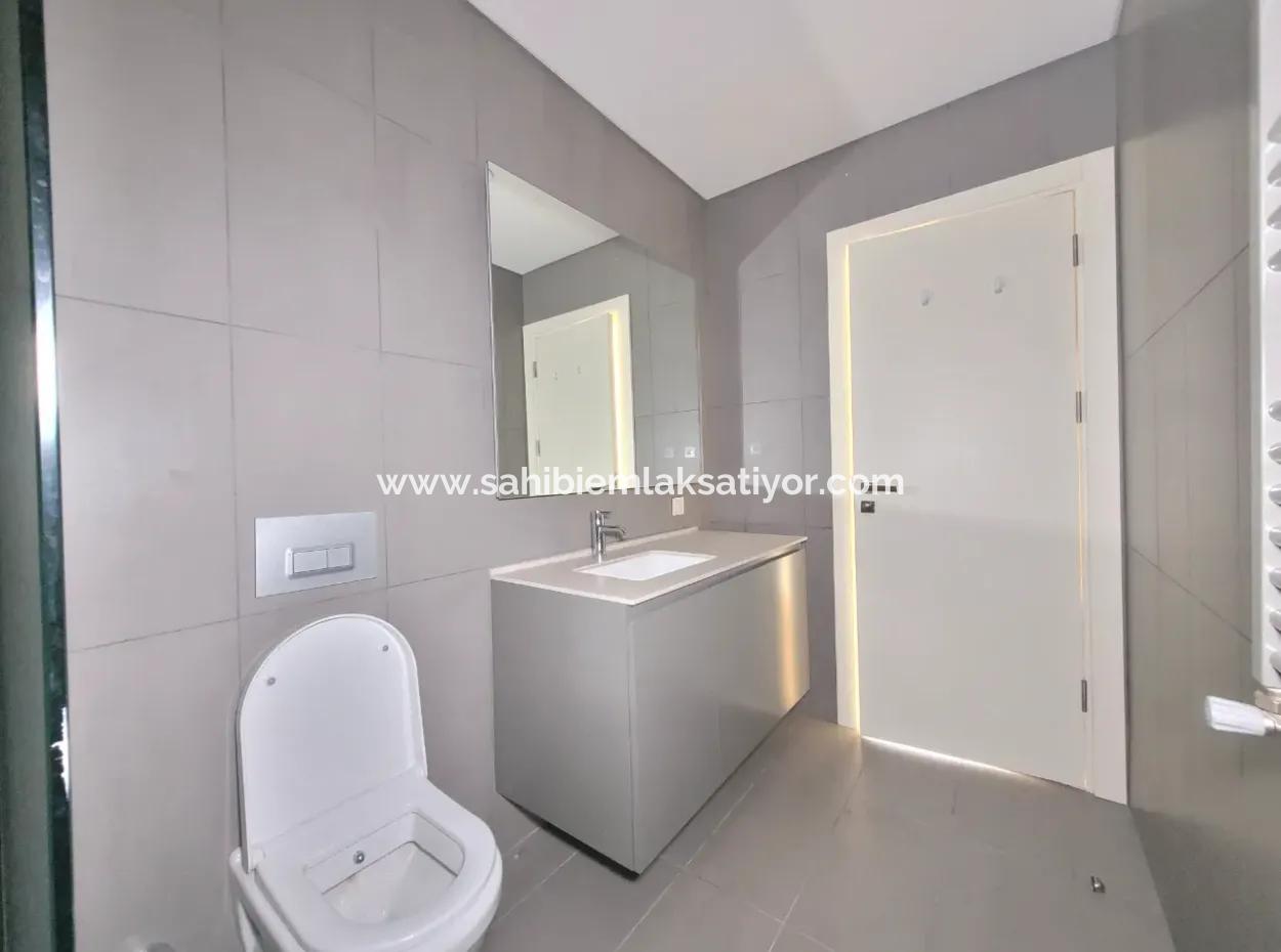 İncek Loft Satılık  5,5+1 Dubleks Peysaj Manzaralı 5.Kat Kiracısız Daire