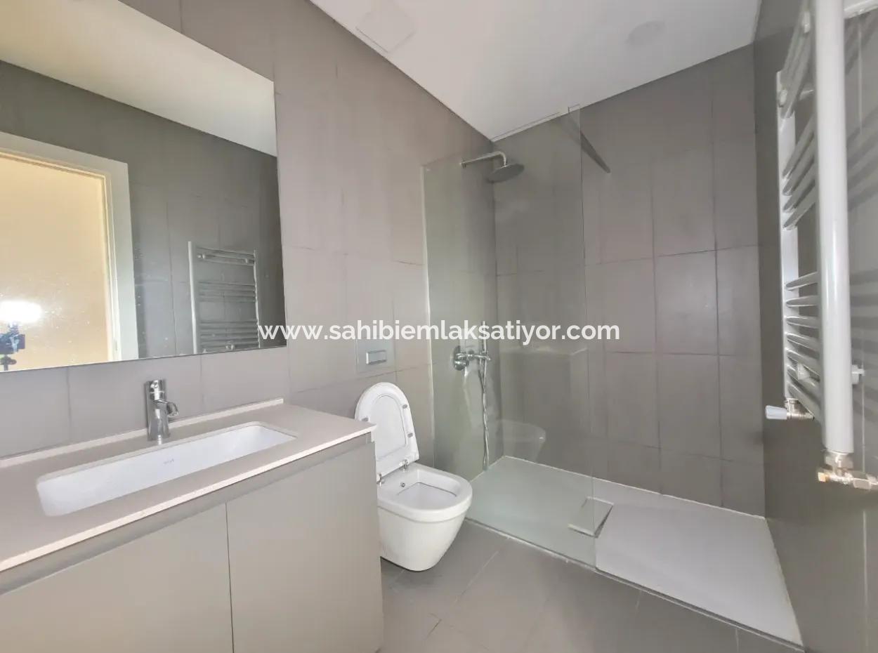 İncek Loft Satılık  5,5+1 Dubleks Peysaj Manzaralı 5.Kat Kiracısız Daire