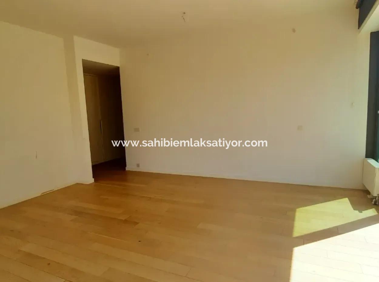İncek Loft Satılık Teraslı  3+1 Şehir Manzaralı 4.Kat Daire