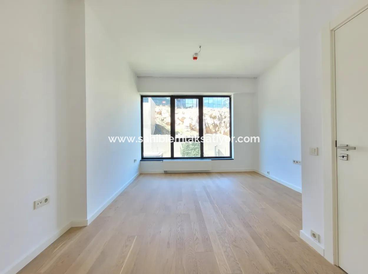 Kiracısız İncek Loft Satılık  2+1 Bahçe Dubleks Şehir Manzaralı Daire