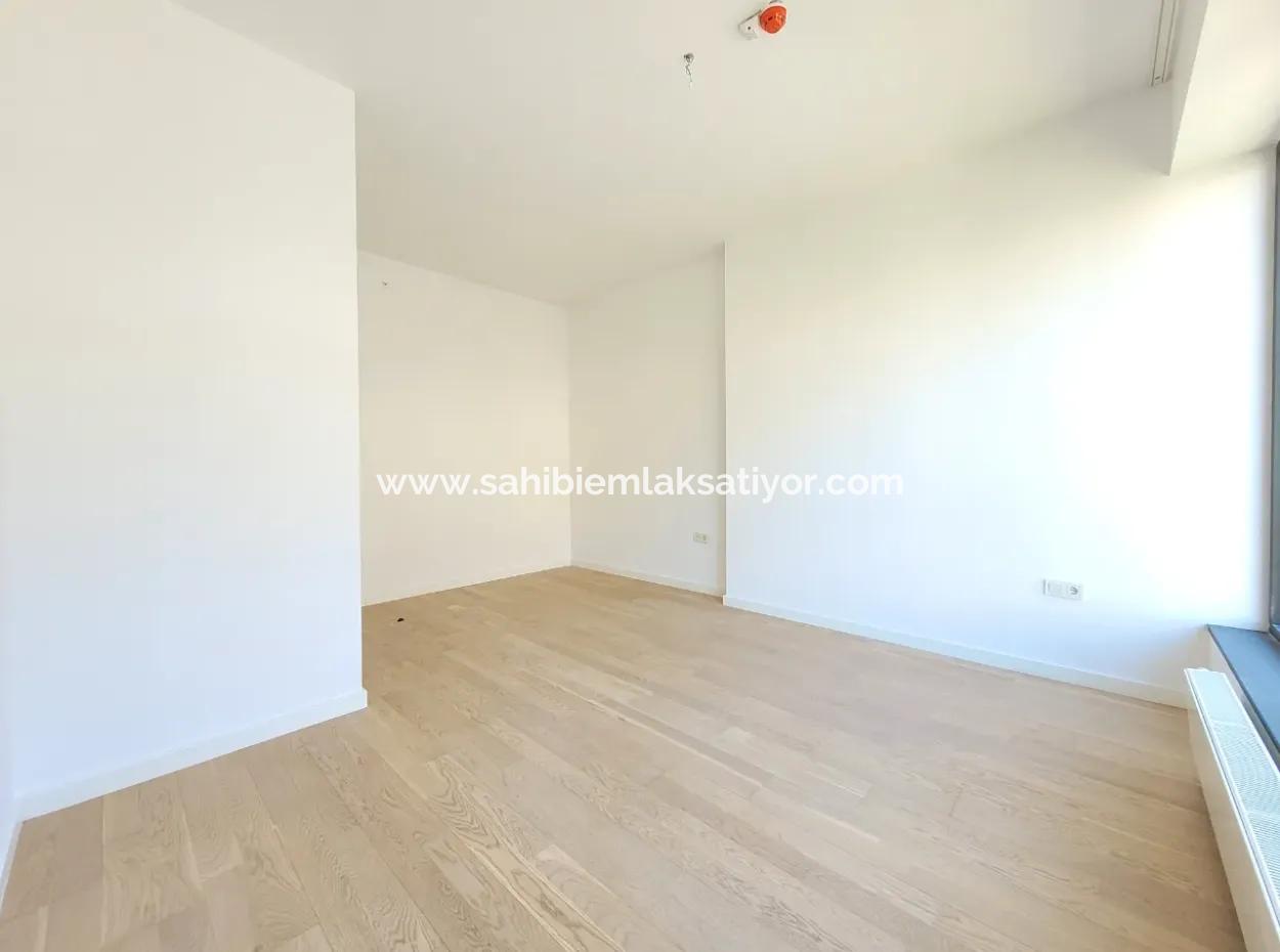 Kiracısız İncek Loft Satılık  2+1 Bahçe Dubleks Şehir Manzaralı Daire