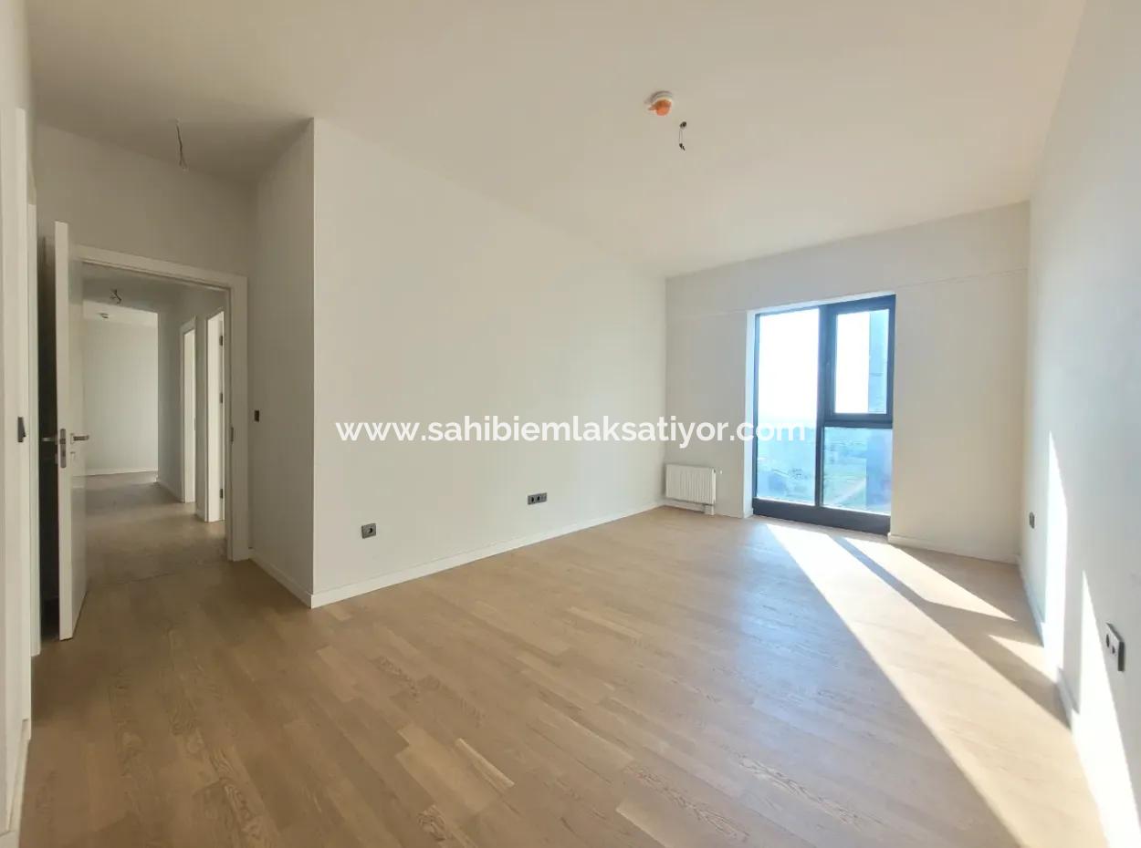 Beytepe İncek Bulvar Loft Kiralık 3+1 130 M² 9.Kat Güney Cephe Daire