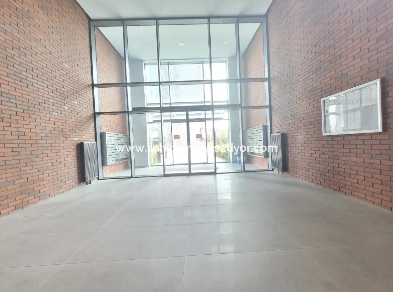 Beytepe İncek Bulvar Loft Kiralık 3+1 130 M² 9.Kat Güney Cephe Daire