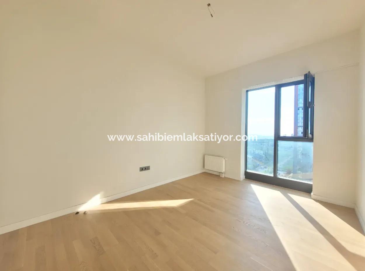 Beytepe İncek Bulvar Loft Satılık 3+1 130 M² 1.Kat Park Manzaralı Güney Cephe Daire