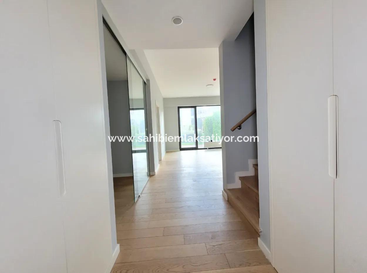 İncek Loft Satılık 3+1 Bahçe Dubleksi Peysaj Manzaralı Daire