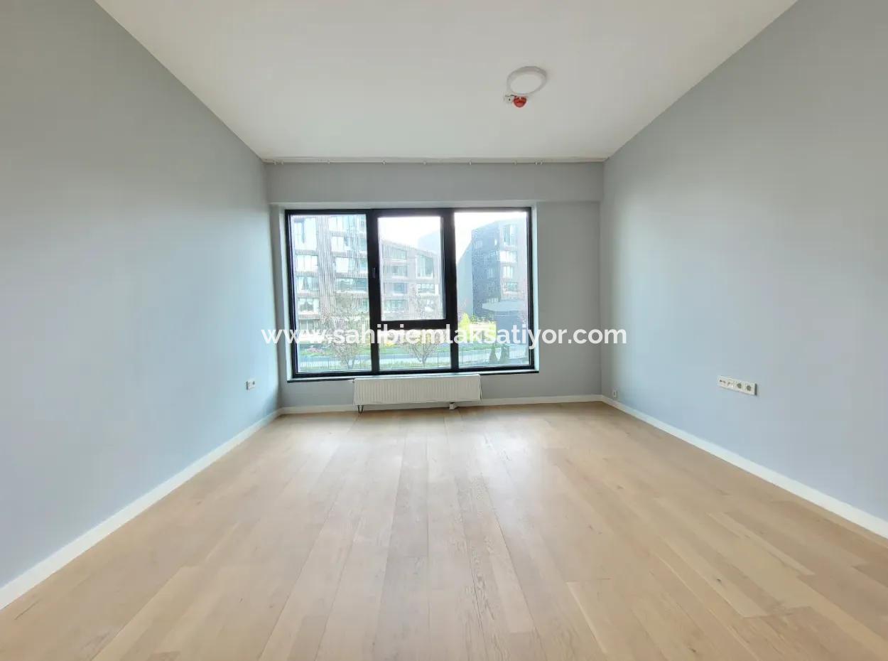 İncek Loft Satılık 3+1 Bahçe Dubleksi Peysaj Manzaralı Daire