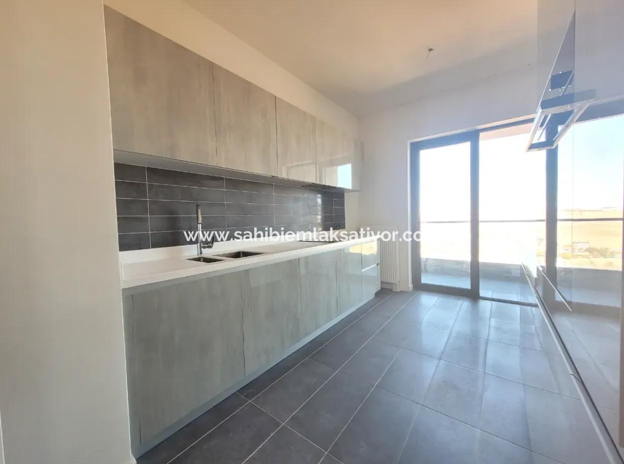 Kiralık Beytepe İncek Bulvar Loft 3+1 110 M² 19.Kat Bulvar Ve Göl Manzaralı