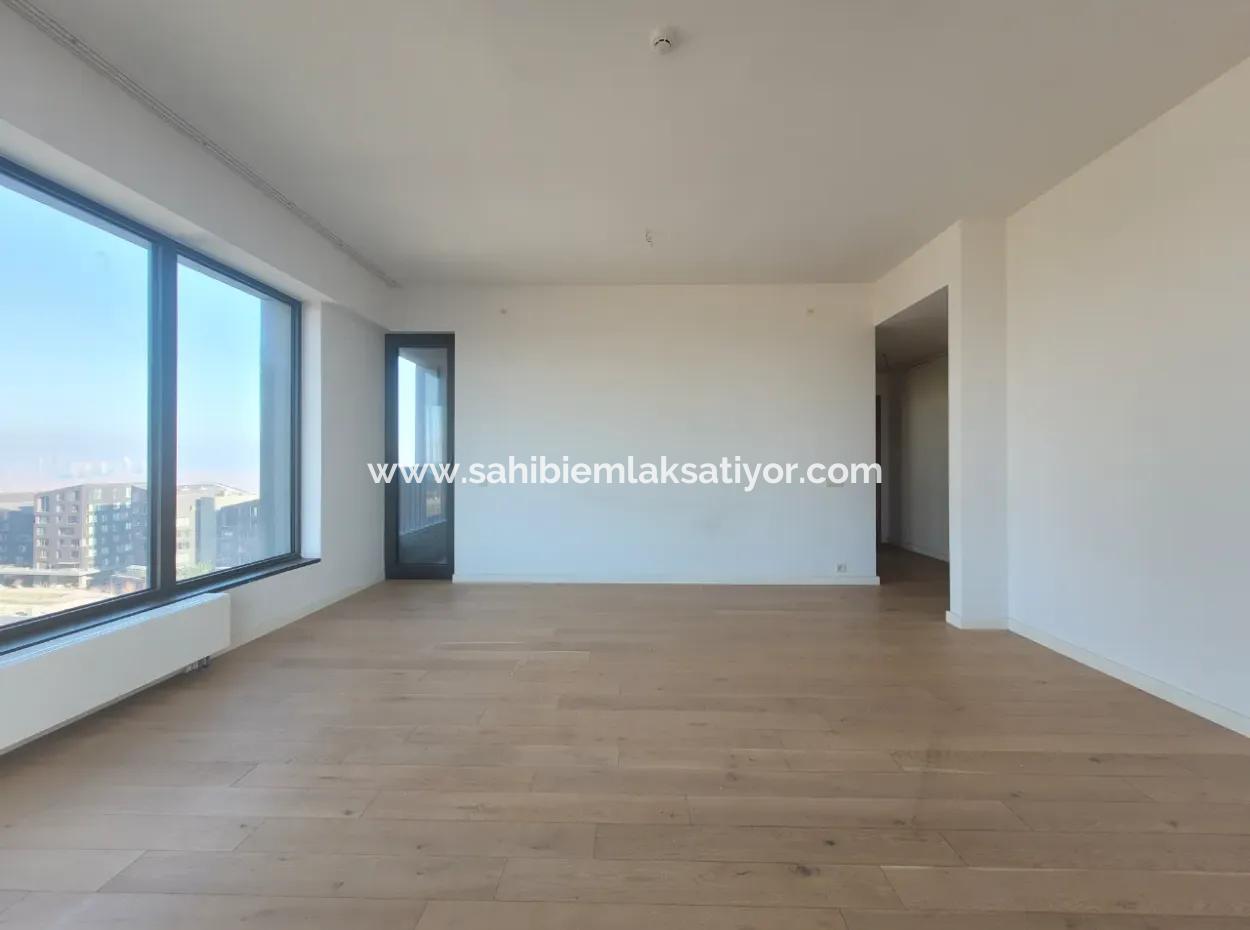 İncek Loft Kiralık 3+1 Şehir Manzaralı 19.Kat Daire