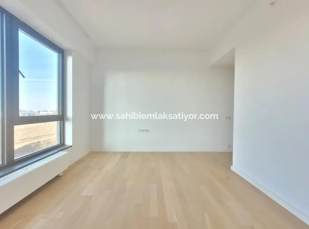 İncek Loft Kiralık 3+1 Şehir Manzaralı 10.Kat Daire