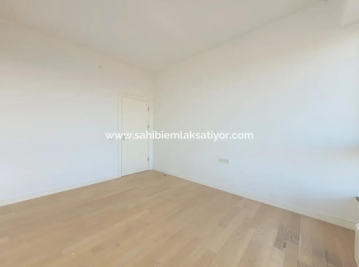 Boş İncek Loft Satılk 3+1 Şehir Manzaralı 12.Kat Daire