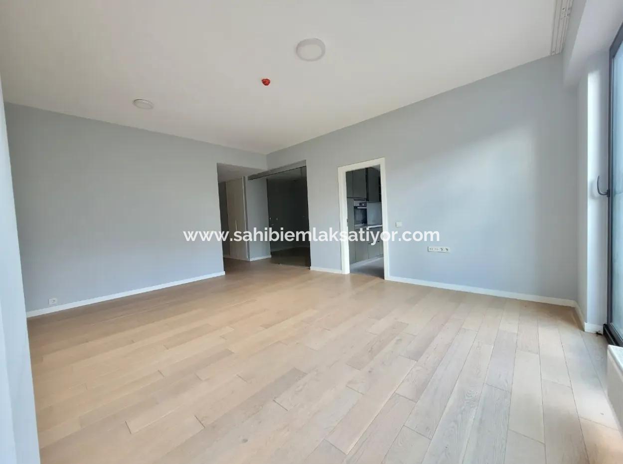 Boş İncek Loft Satılık 3+1 Bahçe Dubleksi Peyzaj Manzaralı Daire