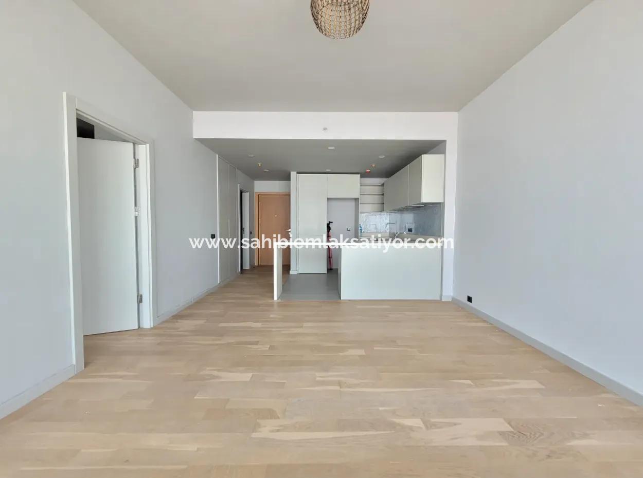 İncek Loft Kiralık  1+1 Şehir Manzaralı 20.Kat Daire