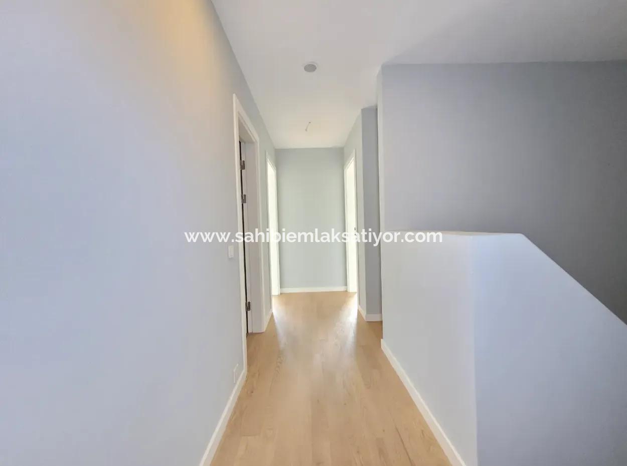 Boş İncek Loft Satılık 3+1 Bahçe Dubleksi Peyzaj Manzaralı Daire