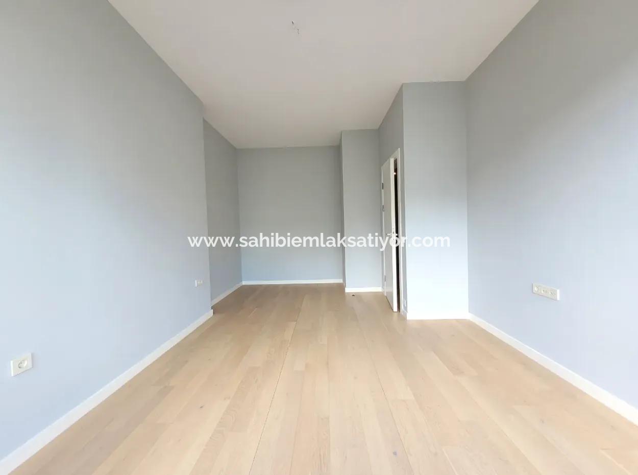 Boş İncek Loft Satılık 3+1 Bahçe Dubleksi Peyzaj Manzaralı Daire