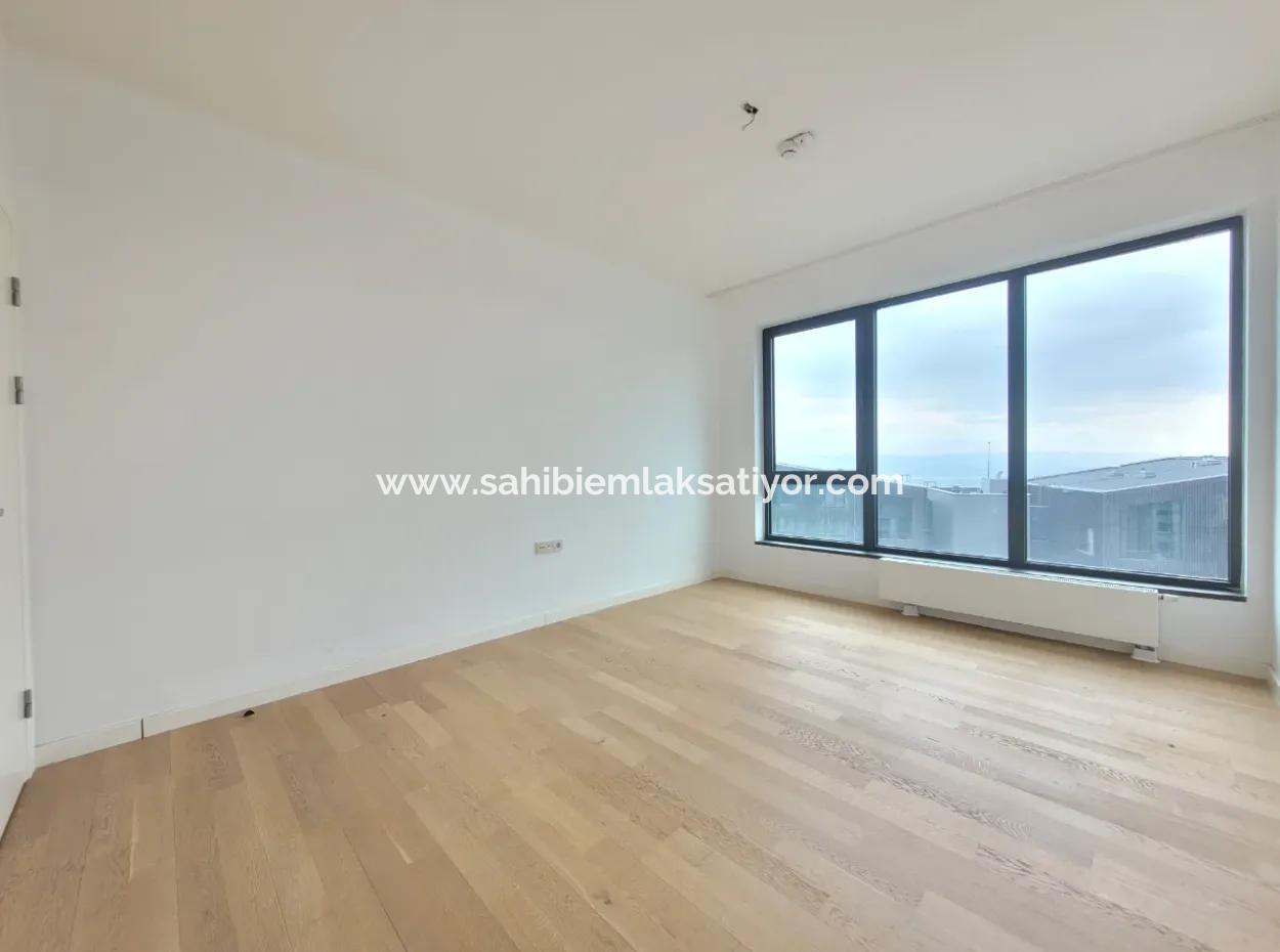 Boş İncek Loft Satılık 3+1 110 M²  Göl Manzaralı Daire