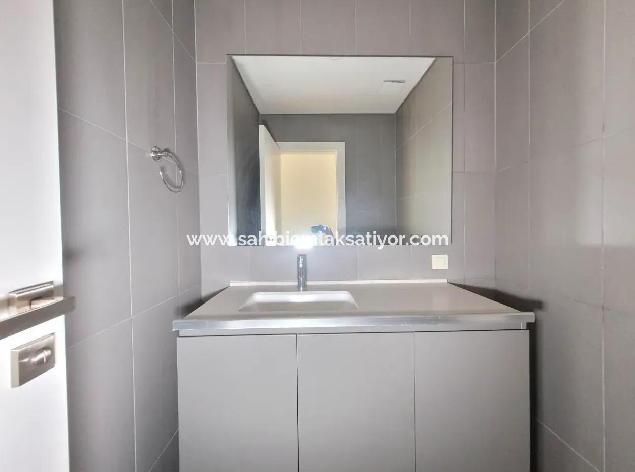 İncek Loft Satılık 3+1 110 M²  Peyzaj Manzaralı Daire