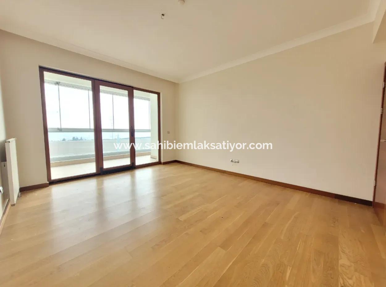 Boş İncek Nata'da Satılık 4+1 207 M²  Göl Manzaralı Daire