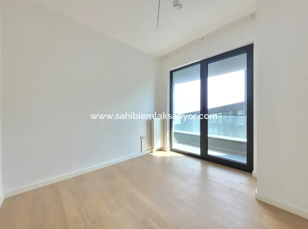 Boş İncek Loft Satılık Teraslı  3+1 110 M² Mogan Manzaralı Daire