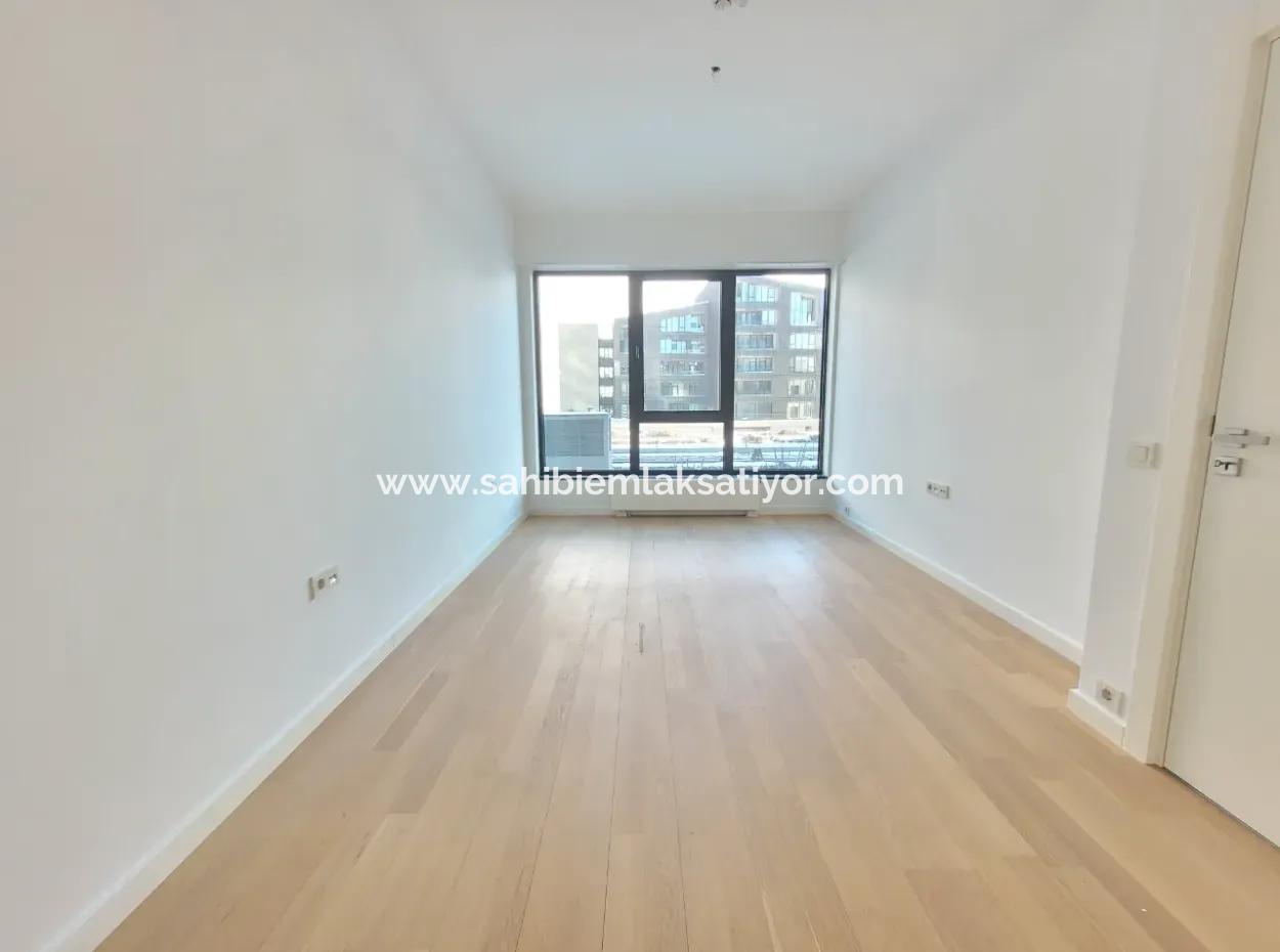 Boş Krediye Uygun İncek Loft Satılık 3+1 Bahçe Dubleksi Şehir Manzaralı Daire