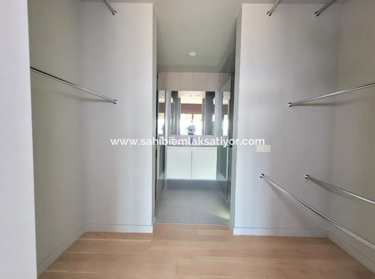 Boş İncek Loft Kiralık  1+1 Göl Manzaralı 3.Kat Daire