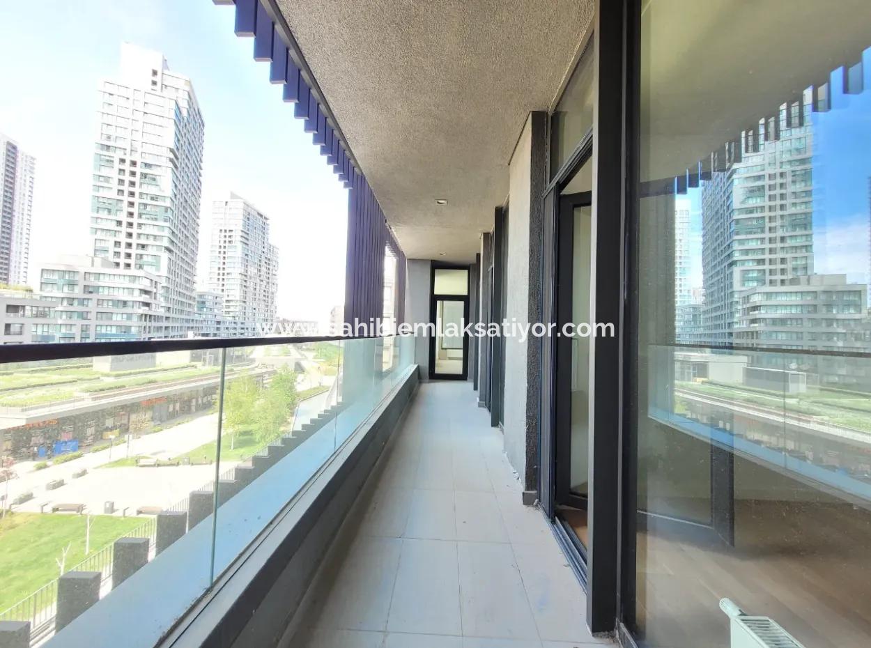 İncek Loft Satılık  3.5+1 140 M² 3.Kat Peyzaj Cephe Daire