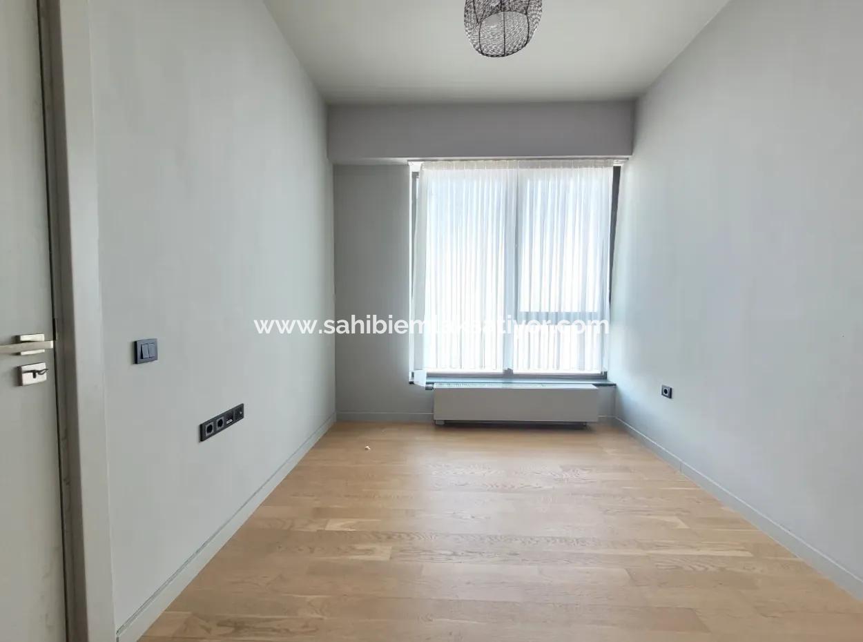 İncek Loft Satılık 1+1 Şehir Manzaralı 14.Kat Daire