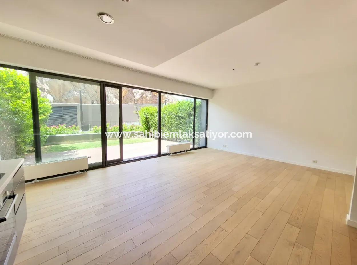 Boş Faturalı İncek Loft Satılık  2+1 Bahçe Dubleks Şehir Manzaralı Daire