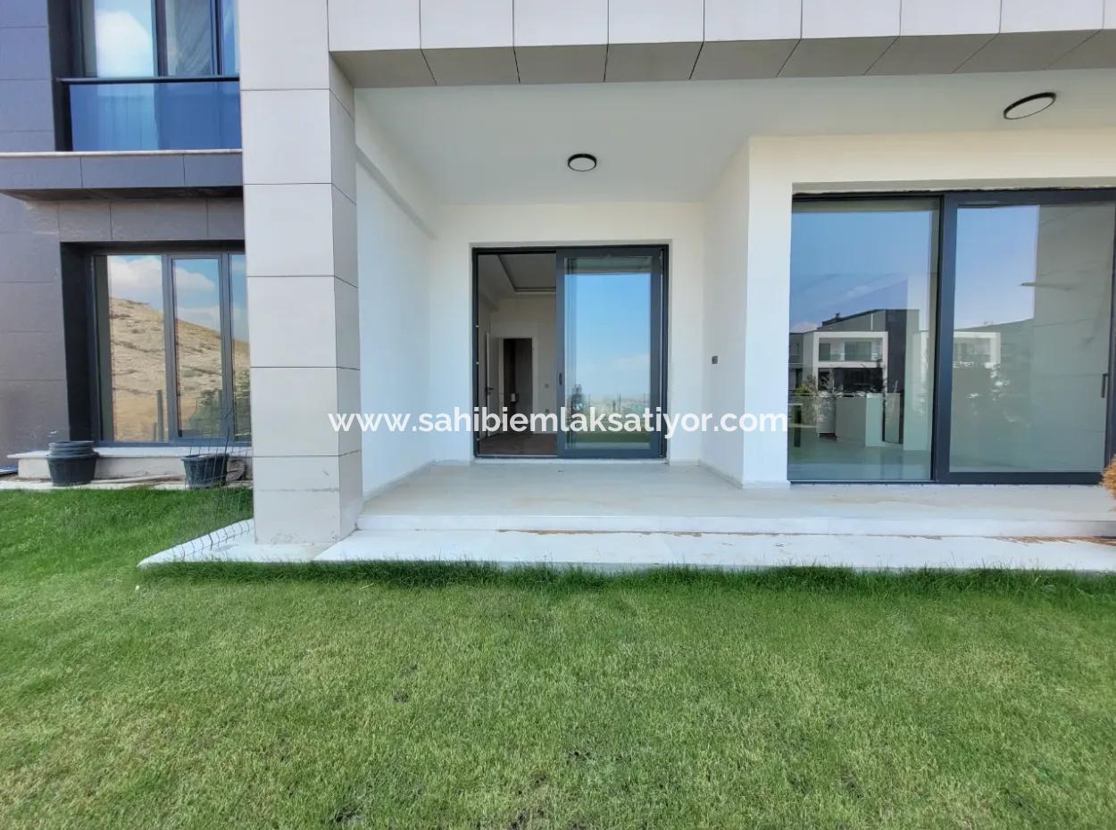 Ankara Çayyolu Alacaatlı Mh. Satılık Viole Sitesi As Royal Prestij Yatay Mimarı Bahçe Katı  4+1 Daire