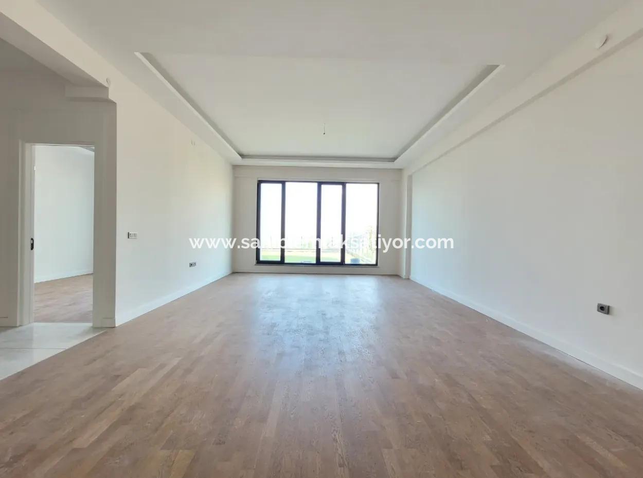 Ankara Çayyolu Alacaatlı Mh. Satılık Viole Sitesi As Royal Prestij Yatay Mimarı Bahçe Katı  4+1 Daire