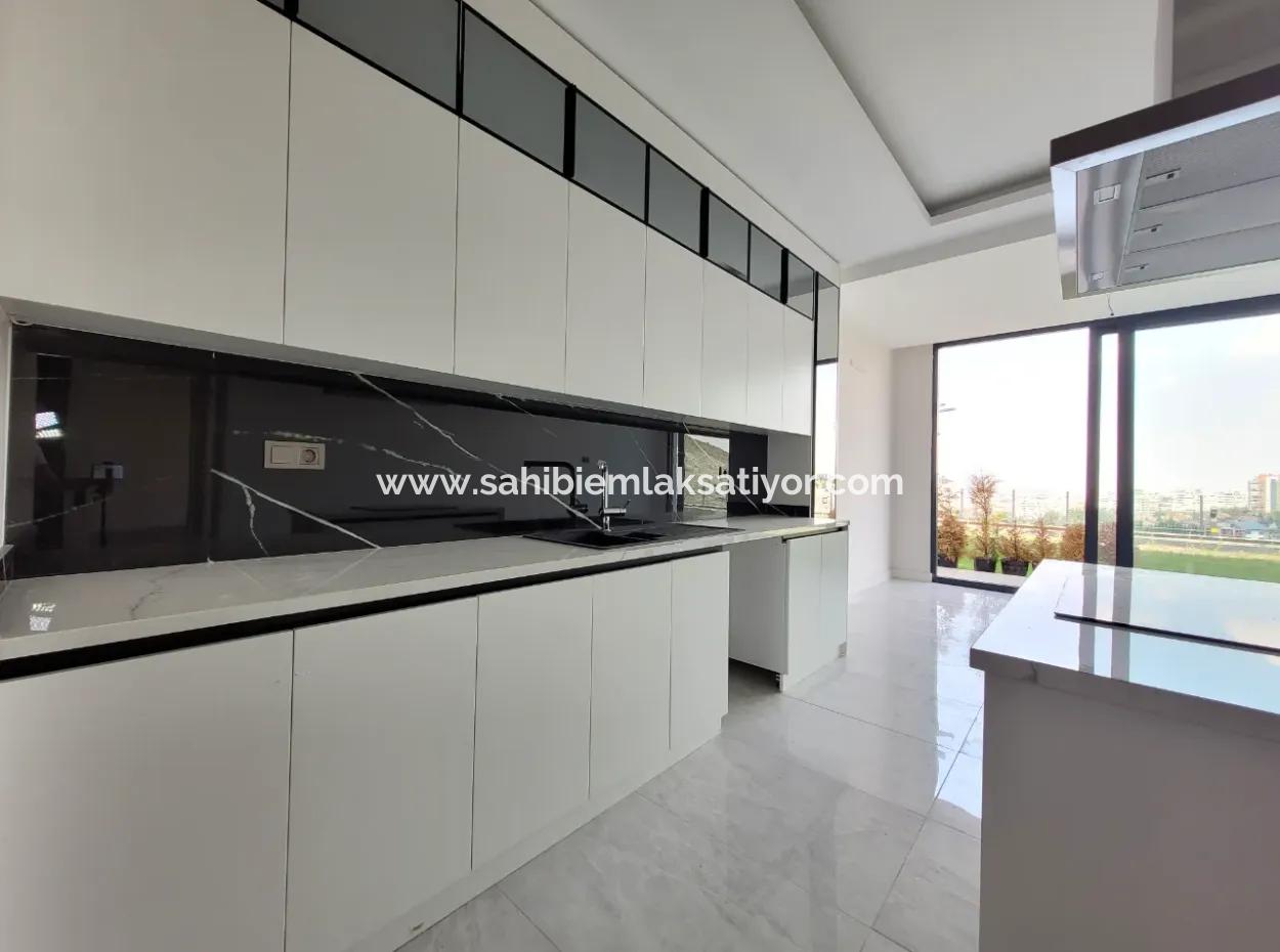 Ankara Çayyolu Alacaatlı Mh. Satılık Viole Sitesi As Royal Prestij Yatay Mimarı Bahçe Katı  4+1 Daire