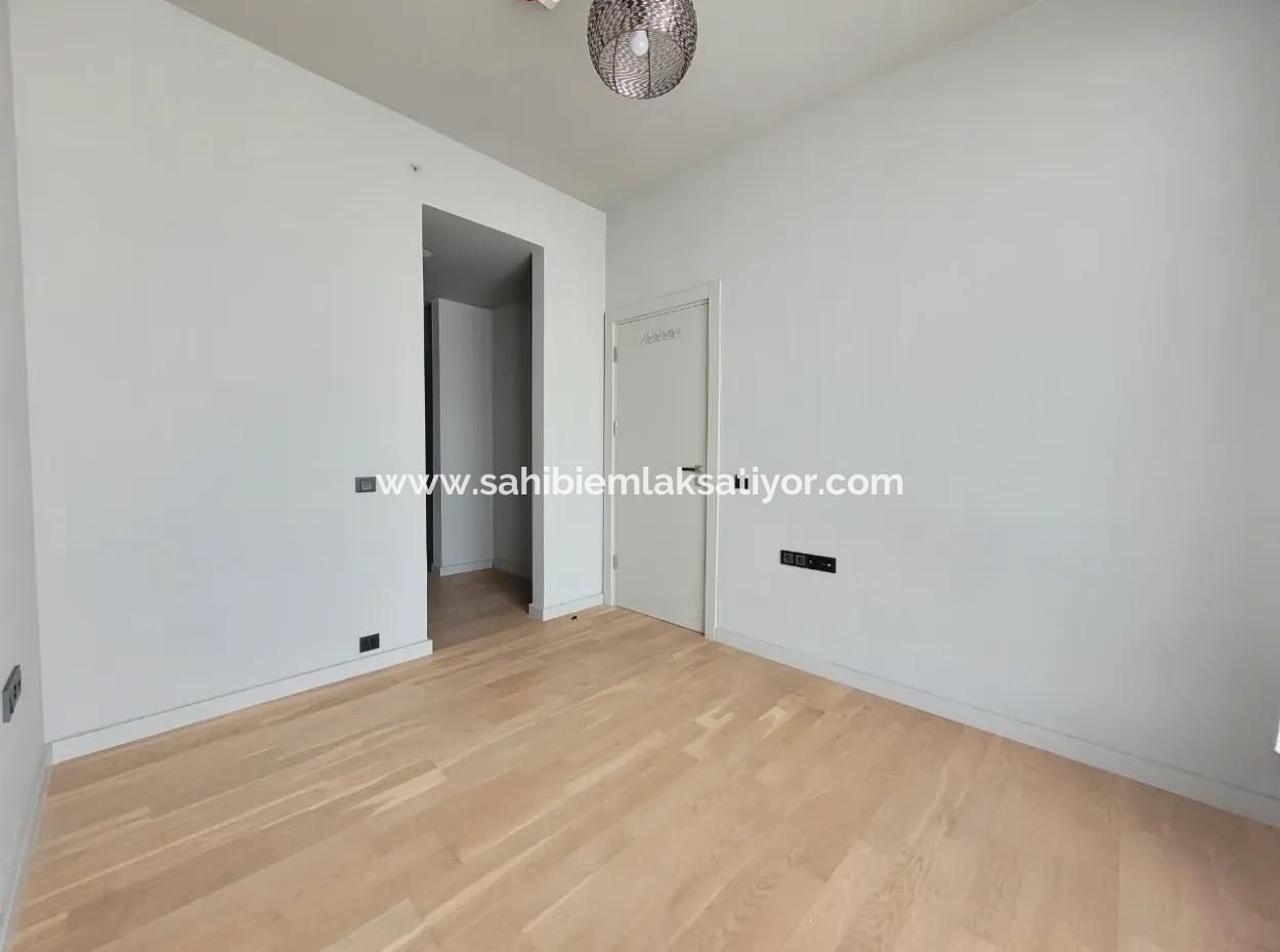 İncek Loft Satılık 1+1 Şehir Manzaralı 8.Kat Daire