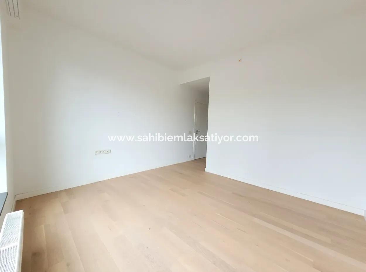 İncek Loft Satılık Teraslı  3+1 Şehir Manzaralı 3.Kat Daire