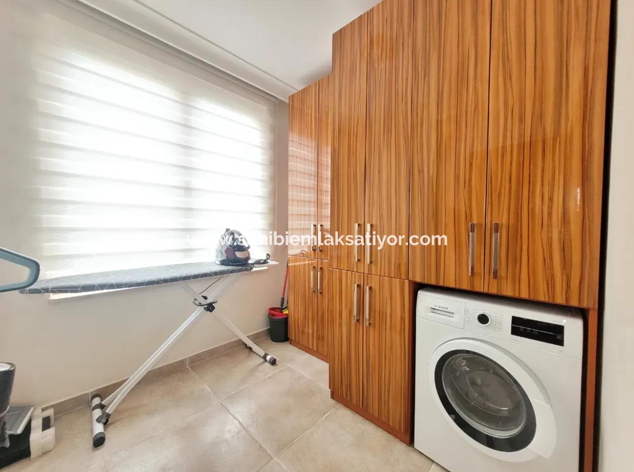 Vatandaşlığa Uygun Bursa Nilüfer Konak Mah. 340 M ² Panoramik Manzaralı Tam Müstakil Dubleks Satılık Villa