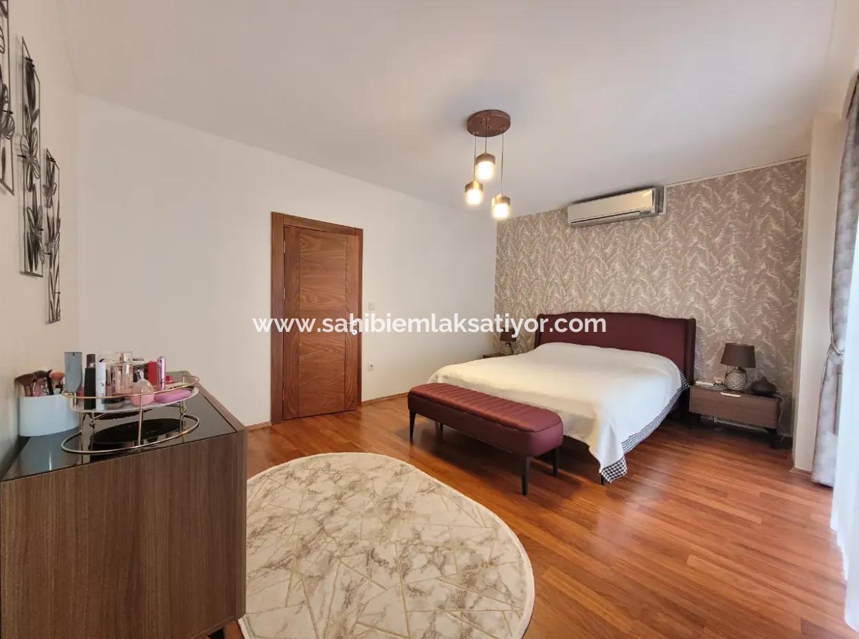 Vatandaşlığa Uygun Bursa Nilüfer Konak Mah. 340 M ² Panoramik Manzaralı Tam Müstakil Dubleks Satılık Villa