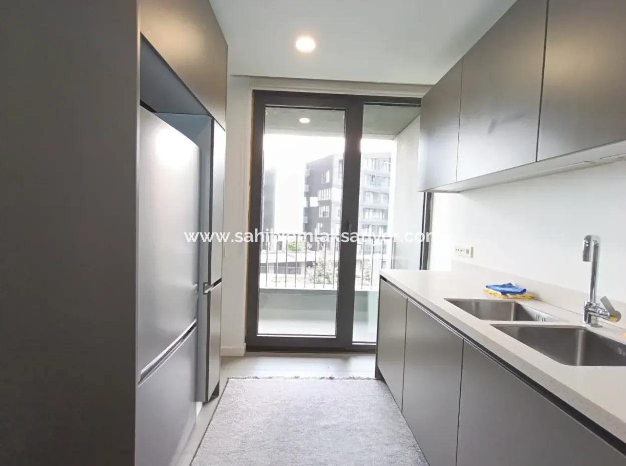 Boş Krediye Uygun Göl Manzaralı İncek Loft Satılık  3+1 Dubleks Peyzaj Manzaralı 2.Kat Daire